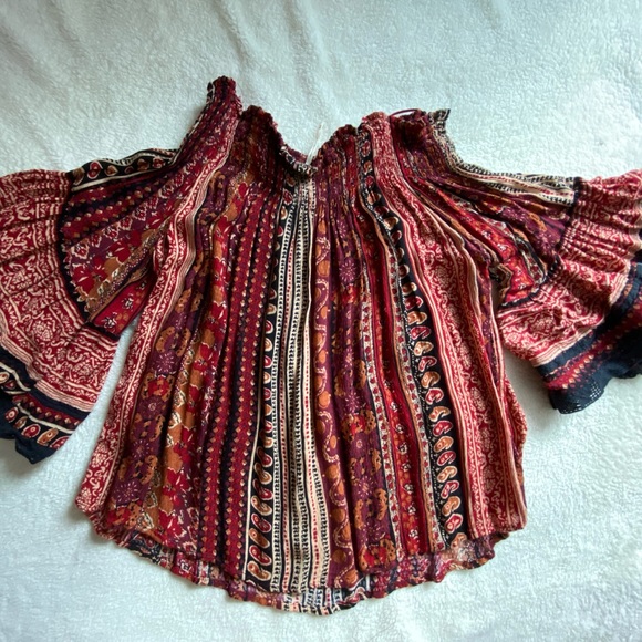 Bohemian Off-Shoulder Blouse - Picture 2 of 3